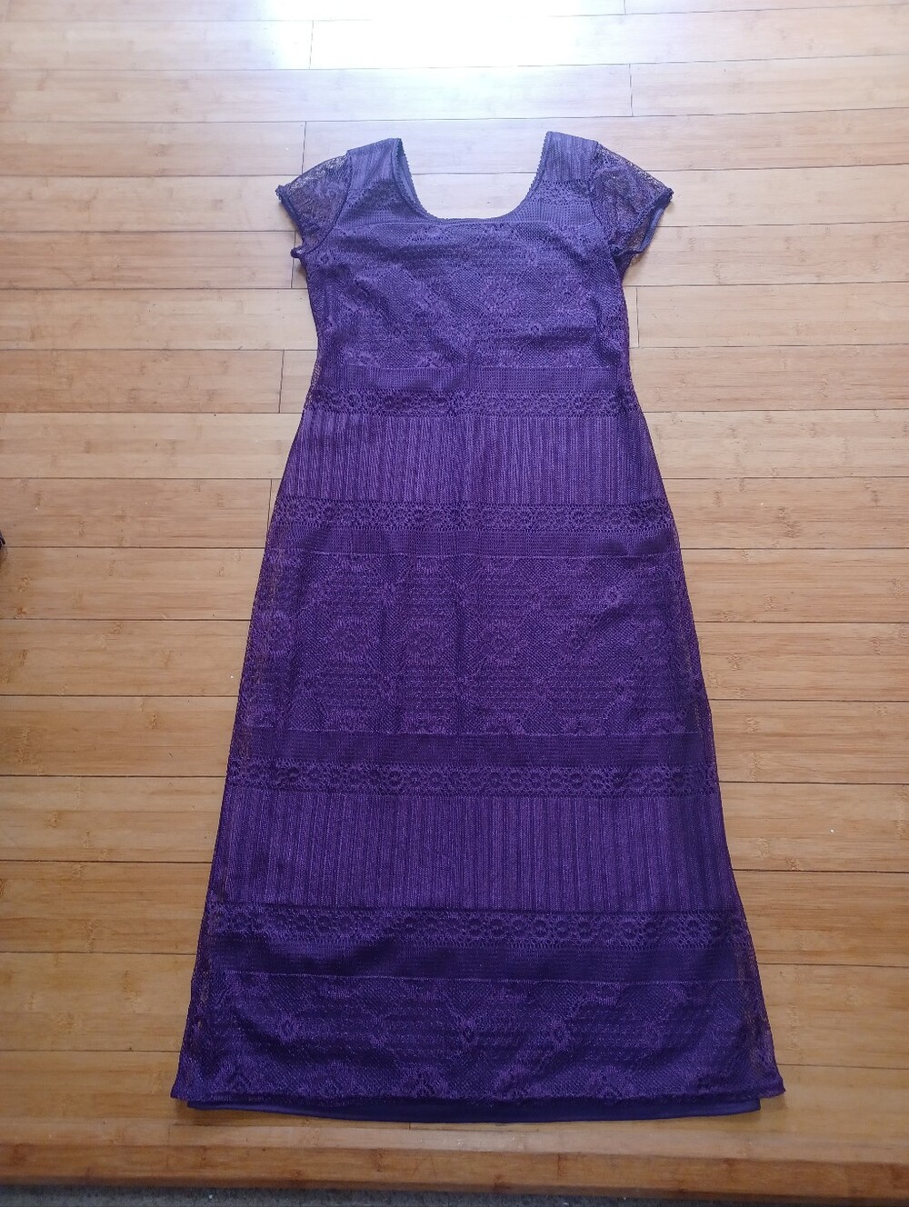 Vintage Purple Lace Short-Sleeve Maxi Dress
